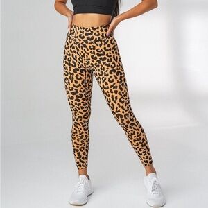 Vitality Ascend Leggings in King Cheetah size small S Balance Athletica